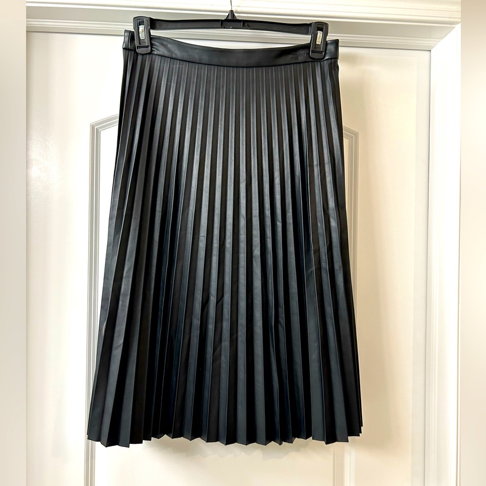 Trouvé Black Pleated Accordion Midi Skirt Classic Vegan Leather. Size small